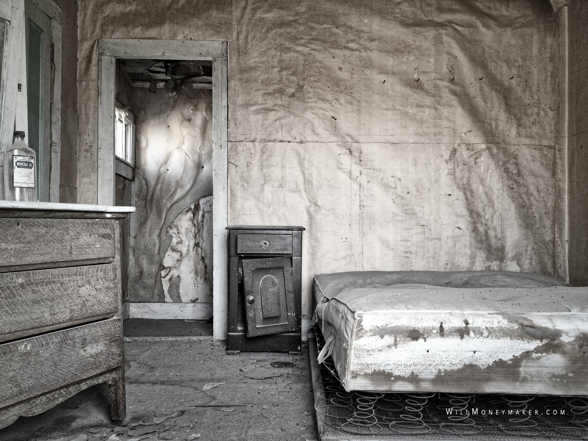 Active Versus Passive Photography